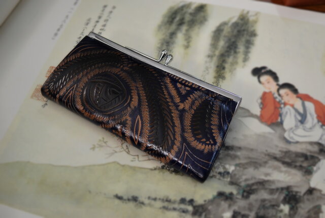 藍染革財布 がま口 昔の財布 | iichi 日々の暮らしを心地よく