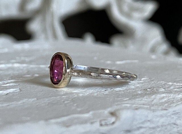 大粒　トルマリン（ルベライト）　シルバーリング 鮮やかレッドが美しい ルベライト（トルマリン）・リング（silver925