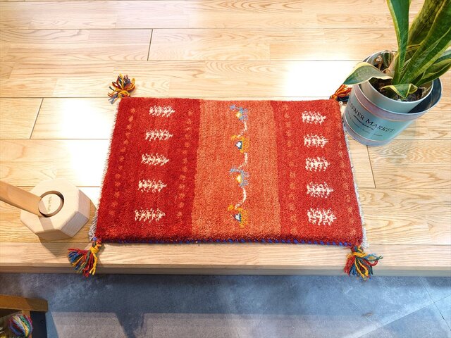 ペルシャ　ギャッベ　玄関　85×63 桃色　茜色　ザクロの木 ペルシャ ギャッベ 玄関 85×63 桃色 茜色 ザクロの木 ガール】ペルシャ