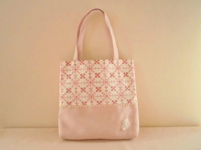 うさぎの刺繍入りミニバッグの画像1枚目
