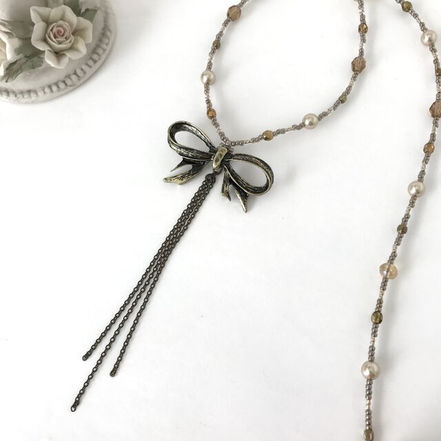 アンティーク調 リボン Y字ネックレス　アンティーク ゴールド Yネックレス