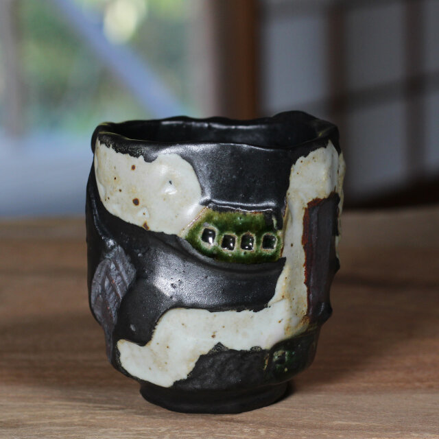 陶器 【黒釉 塗り分け湯のみ】yu110(KC)