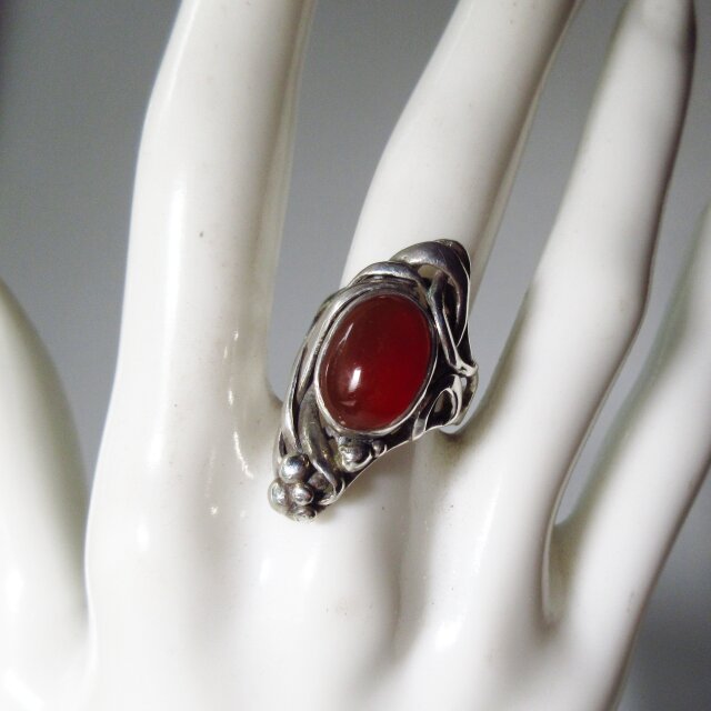 こっくり秋色 落ち着いた赤色カーネリアン・シルバーリング | iichi