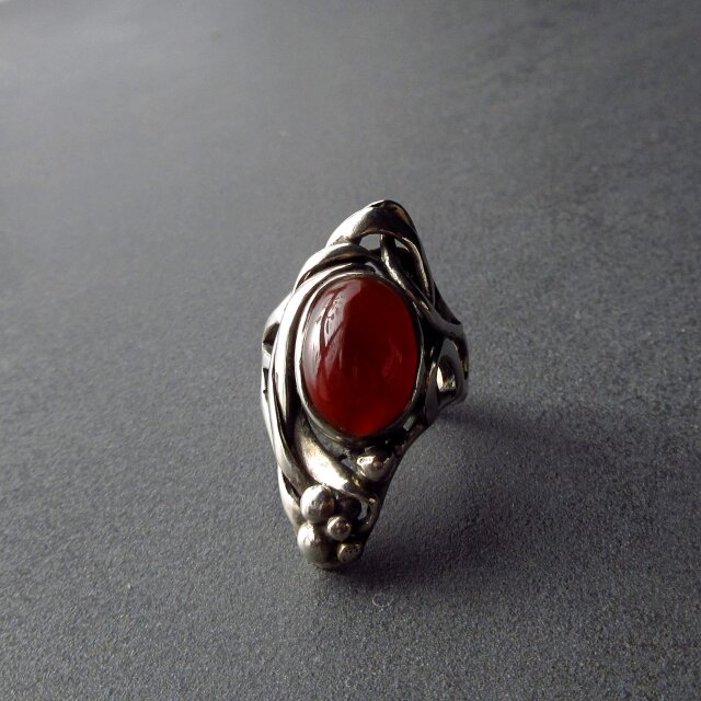 こっくり赤色 カーネリアン・シルバーリング | iichi 日々の暮らしを