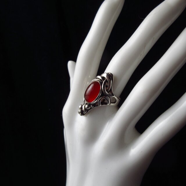 ハンドメイド　シルバーリング　カーネリアン 12号　Charch jewelry こっくり赤色 カーネリアン・シルバーリング (No.4396) | iichi 日々の