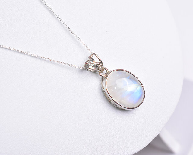 レインボームーンストーン ペンダントトップ　シルバー925 天然 レインボームーンストーン ペンダントトップ (チェーンなし
