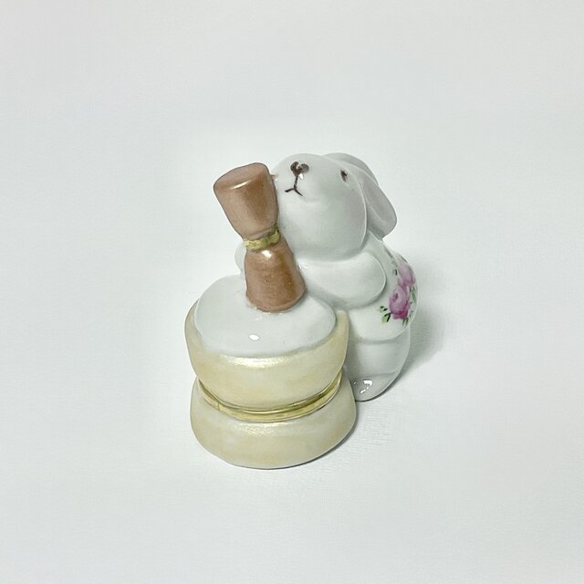 餅つきウサギの小さなフィギュリン | iichi 日々の暮らしを心地よく