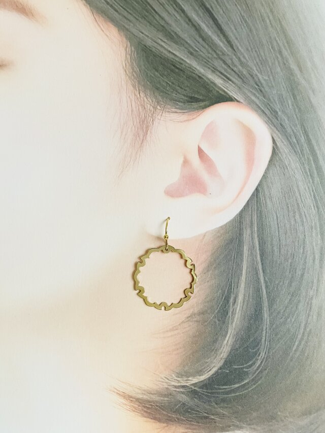 受注生産】雪輪ピアス | 真鍮・サージカルステンレス | iichi 日々の
