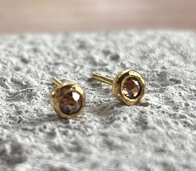 K24 ローズカット天然ブラウニッシュオレンジ・ダイヤモンド 純金