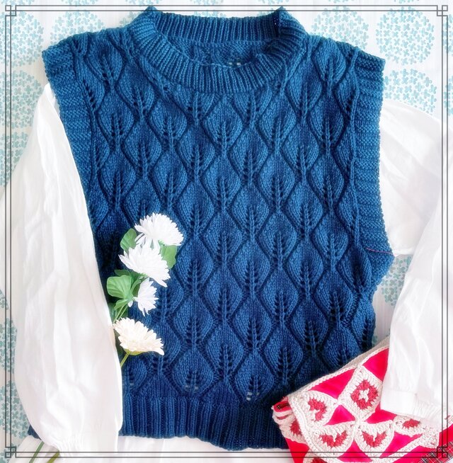 リーフ模様のベスト