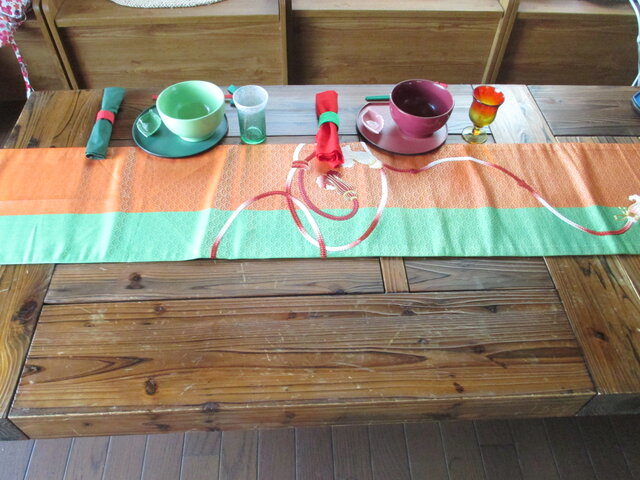 r98 飾り軸付 144x31cm 表と裏 帯 テーブルランナー テーブルセンター