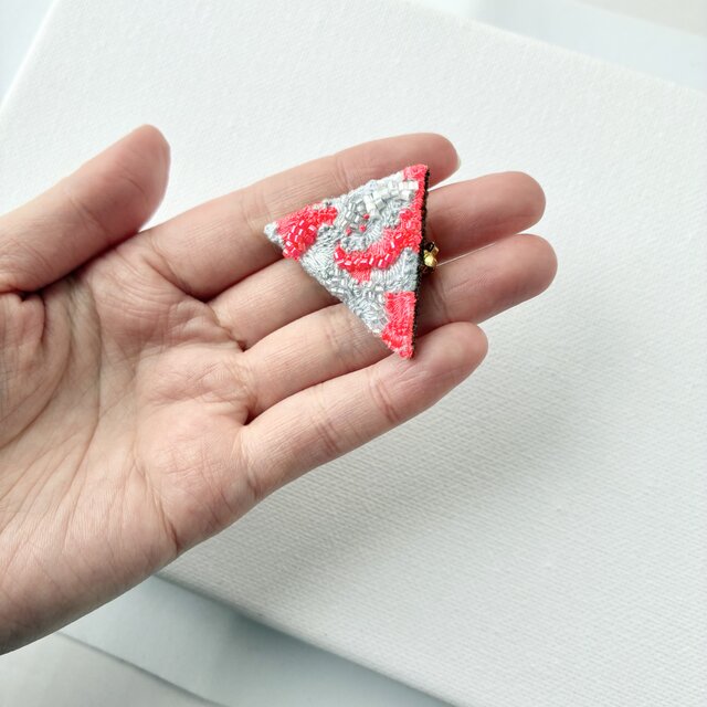 ATTENTION！ オレンジ/グレー 冬のネオンカラーちいさな三角刺繍