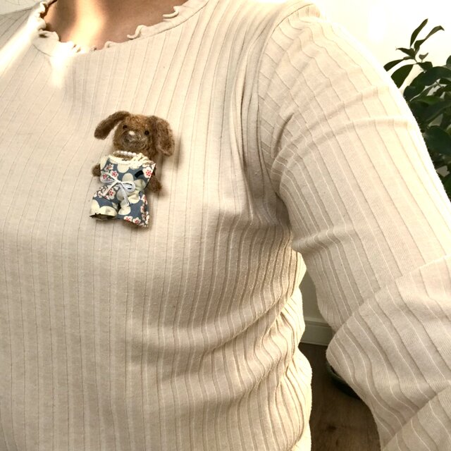 ブローチ】オーリインワンの犬ブローチ | iichi 日々の暮らしを