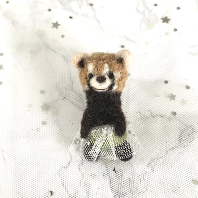 【ブローチ】レッサーパンダのブローチ