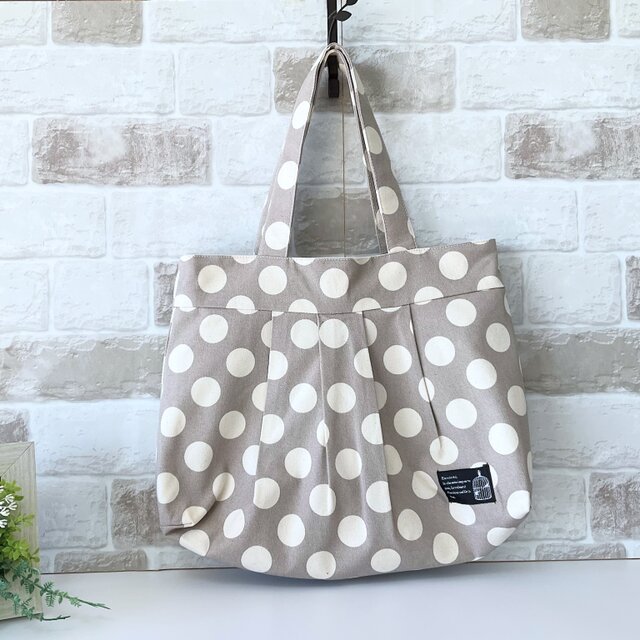 【ファスナー付きMサイズ】ドット柄　しっかり丈夫帆布グラニーバッグ　グレージュ　＜通勤バッグにオススメサイズ！＞