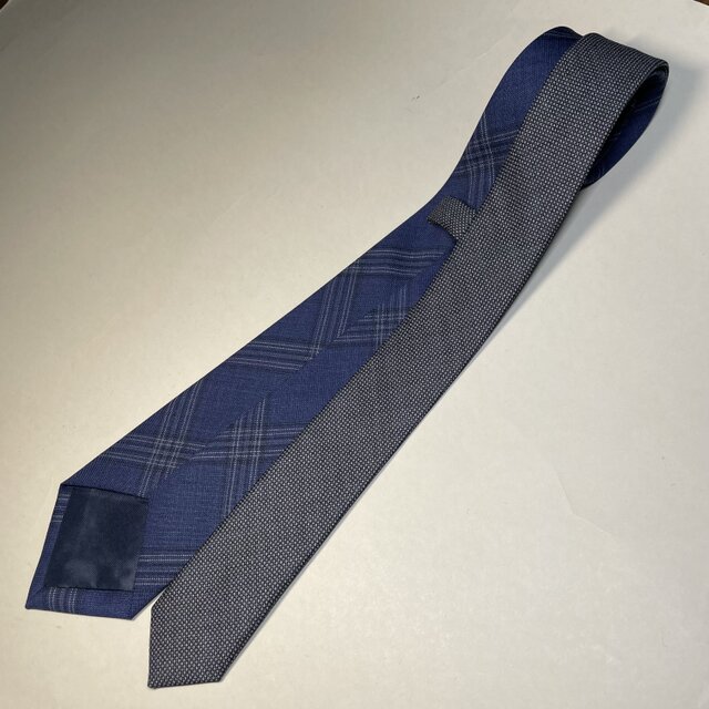 【受注製作】ネイビー　チェック　バイカラー　ネクタイ　プレゼント　ギフト【別途】名入れ　メッセージ　イニシャル　刺繍　