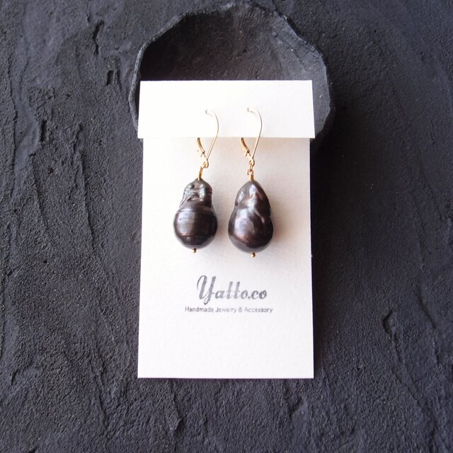 k14gf  ブラックオパール  フープピアス K14gf】Fishtail Baroque Pearl Earrings／オイスターバロックパール