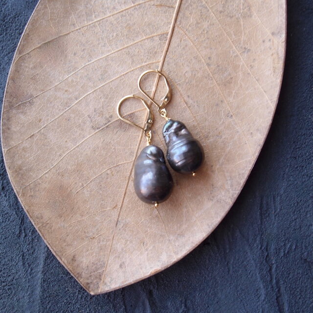 K14gf】Fishtail Baroque Pearl Earrings／オイスターバロックパール