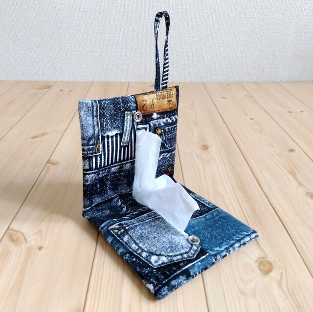 持ち手付き デニムポケット柄の携帯ティッシュケース 箱ティッシュから
