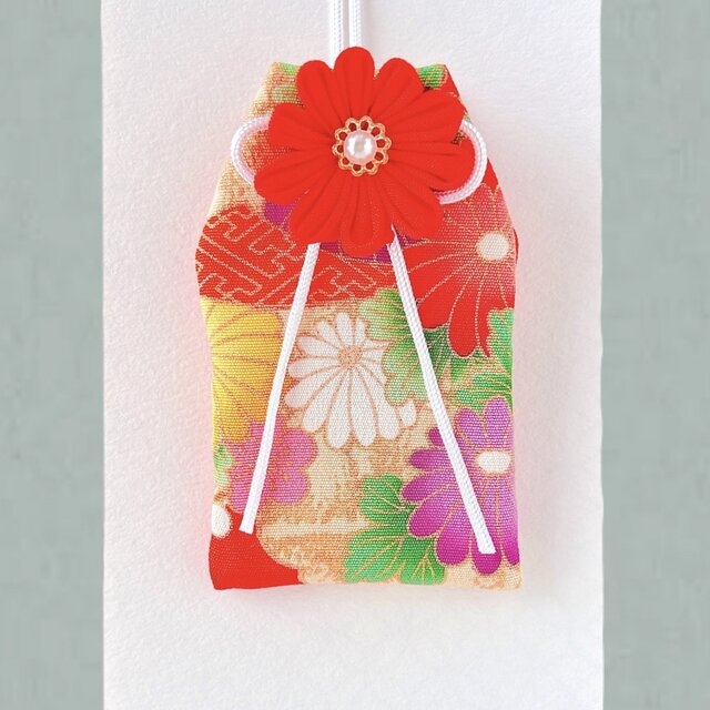 （華やぎの菊花守）元巫女が作る花のお守り袋
