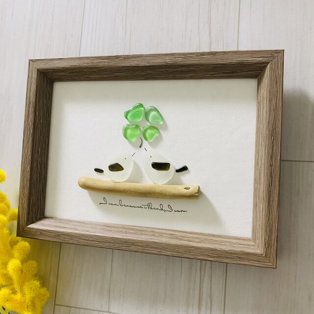 シマエナガ　藤の花の下で　。シーグラスアート シマエナガ 藤の花の下で 。シーグラスアート シマエナガ 藤の花