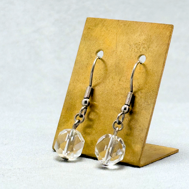 8mm 光の結晶 クォーツ/白水晶  RHP 天然石ピアス - ブリリアント M -white-