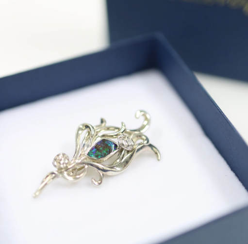 オパールブローチシルバー 憧れ SV925ブローチ ボルダーオパール | iichi 日々の暮らしを心地よく