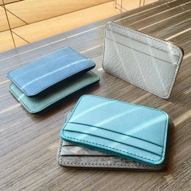 《３ポケット／バイカラー》レザーカードホルダー（アラスカ）