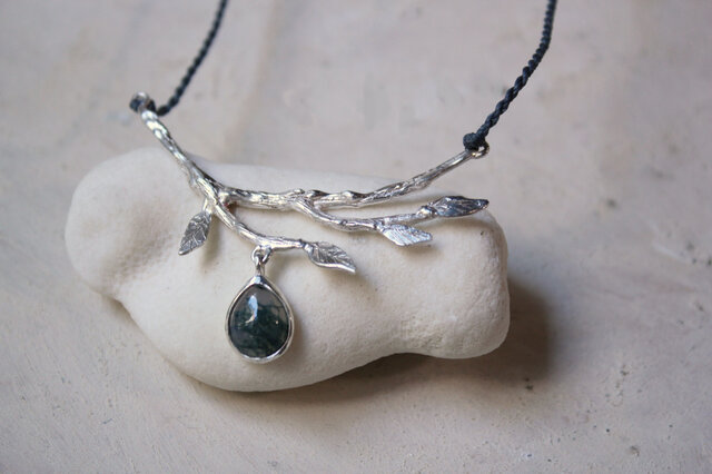 モスアゲートのボタニカルネックレス SV925/マクラメコード モスアゲートのボタニカルネックレス SV925/マクラメコード