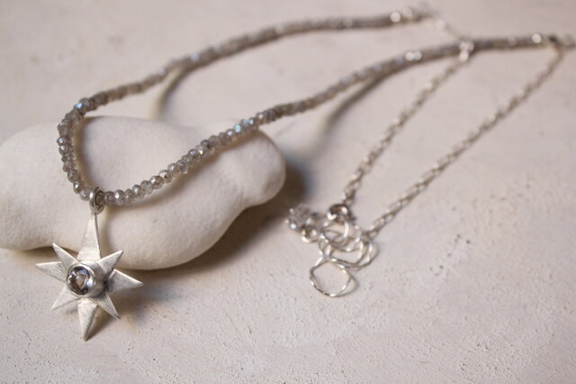 八芒星のネックレス SV925/ペタライト/ラブラドライト | iichi 日々の