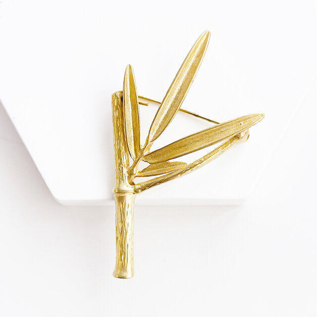 優雅 バンブーモチーフ ブローチ【ebro8】