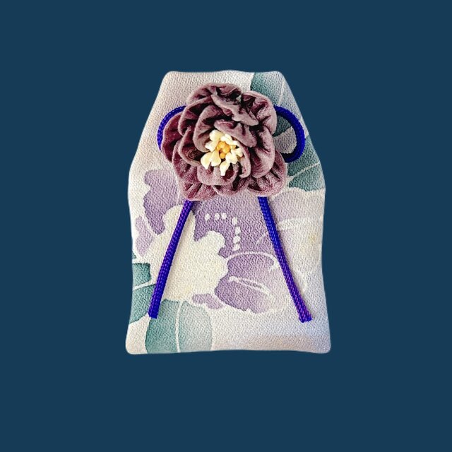 （藍椿）元巫女が作る花のお守り袋