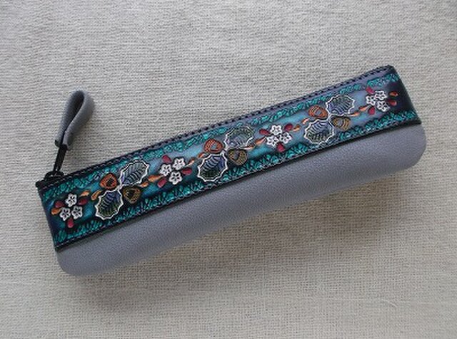 レザークラフトペンケース | iichi 日々の暮らしを心地よくする