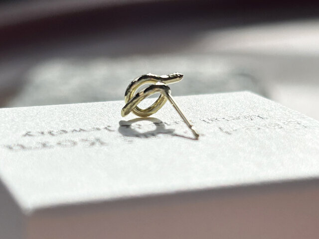K18◇蛇スタッドピアス◇2025年干支◇K18 Snake Stud（片耳分