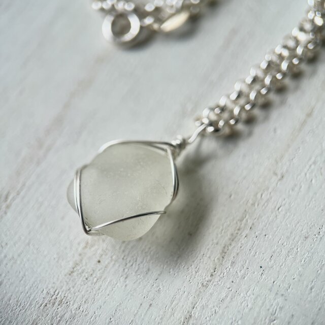 《Silver925》ホワイトシーグラスのネックレス 50cm