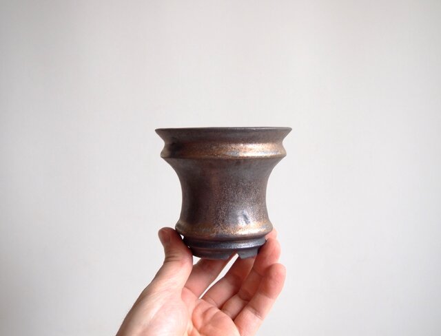 Φ8.7×h7.6㎝ 金属釉 植木鉢 M10 | iichi 日々の暮らしを心地よくする