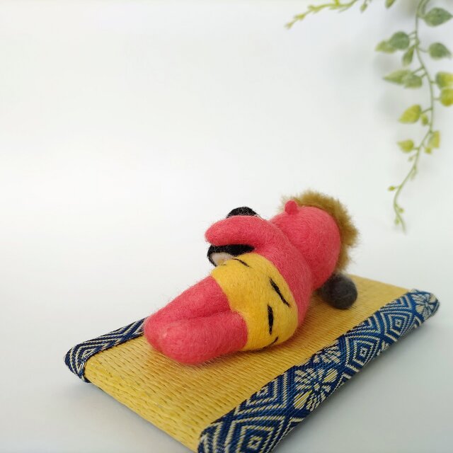 節分》赤おにさん くつろぎ中です☆羊毛フェルト | iichi 日々の暮らし