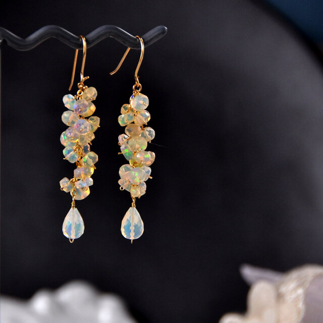 虹光のしずく ～プレシャスオパール ピアス＆イヤリング