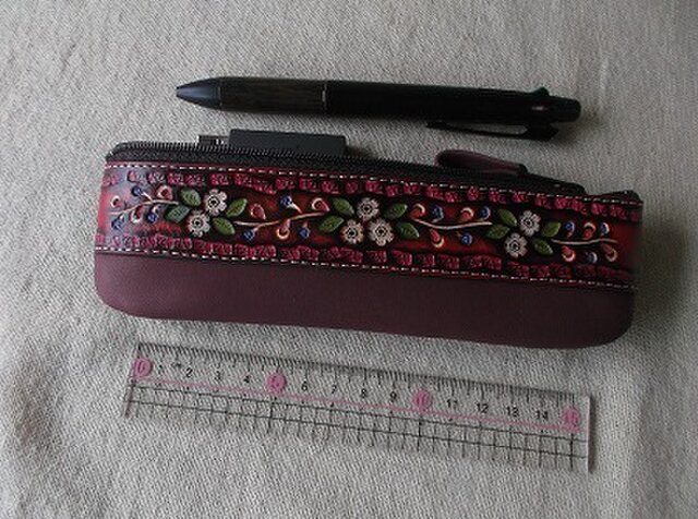 レザークラフトペンケース | iichi 日々の暮らしを心地よくする