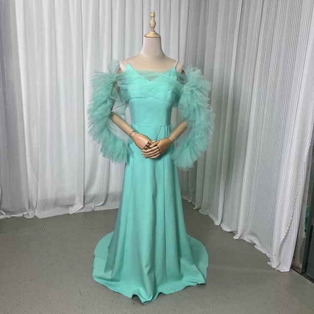 人気上昇！ ウェディングドレス ブルー ツーピース ビーズの肩紐 トップス+Vネックドレス クレープ生地 前撮り