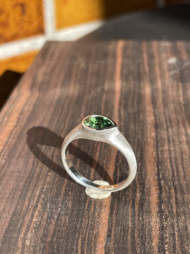 グリーン トルマリン しずく 8×6 変形印台 シルバーSV925リング