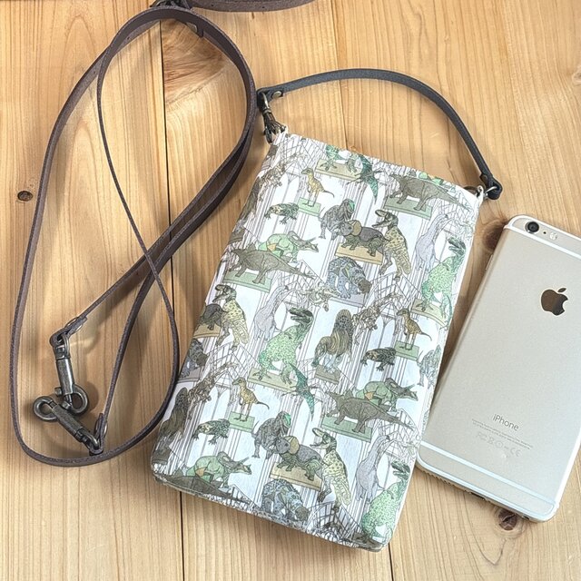 リバティ　スマホポーチ　持ち手/ショルダー　帆布裏地　本革ベルト＜クラウス・ロアーズ・アンド・ダイナソーズ＞