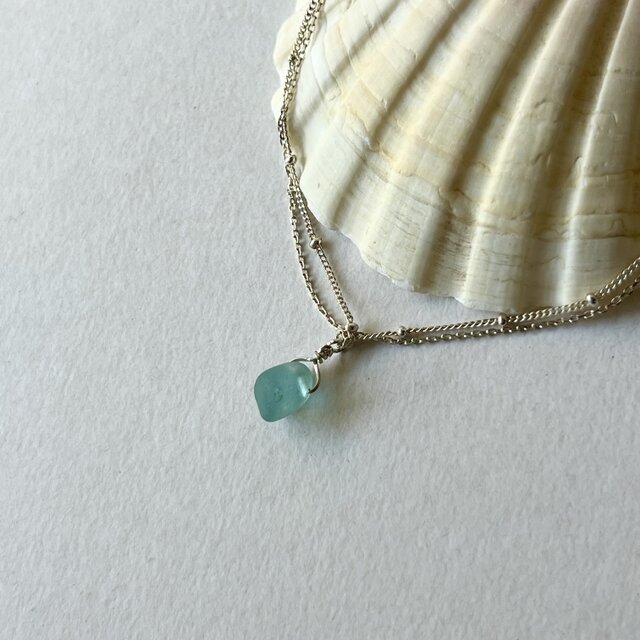 《Silver925》小さくてさり気ない海色シーグラスビーズの雫アンクレット