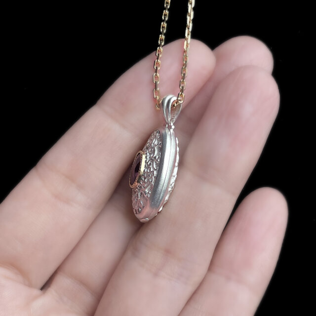 Giselle｜ジゼル ロケット ペンダント (K18 ＆ SV925) ロードライト