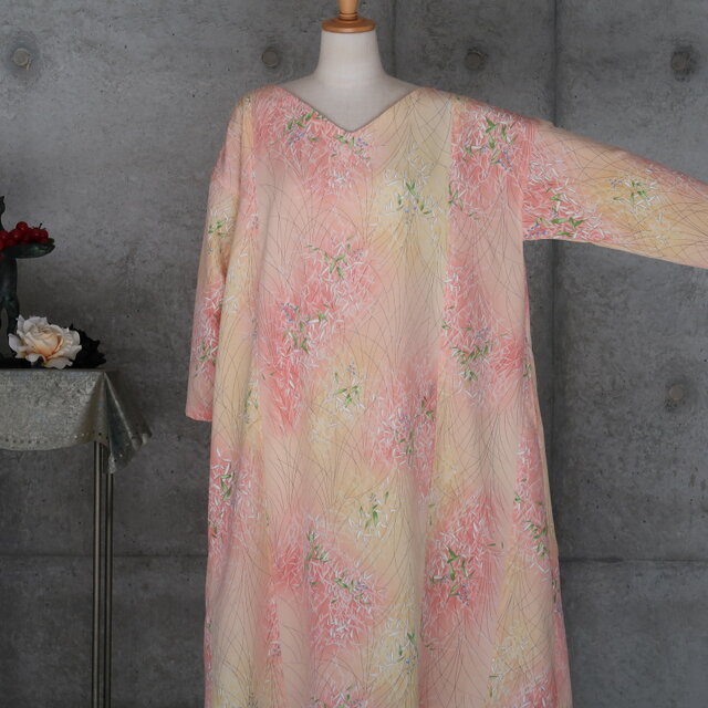 着物リメイク 桜色のワンピース ゆったり目 L〜 フリーサイズ