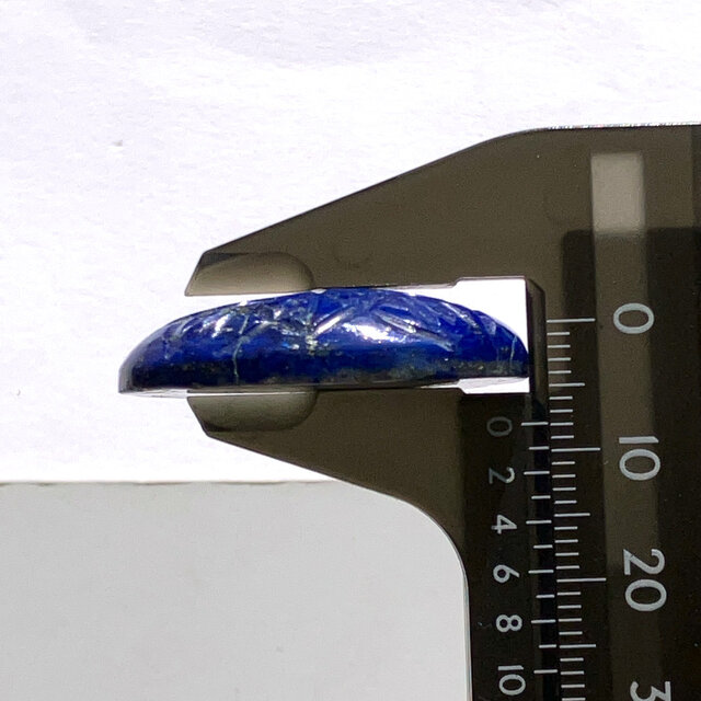 彫刻ラピスラズリ[177] 32x24mm 50Cts 天然石 ルース