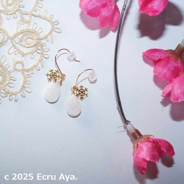 *冬の日にⅣ*ドゥルージーアゲートと雪の結晶のピアス