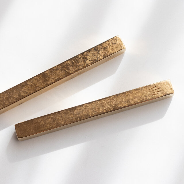 yoki 真鍮文鎮 ペーパーウェイト | iichi 日々の暮らしを心地よくする