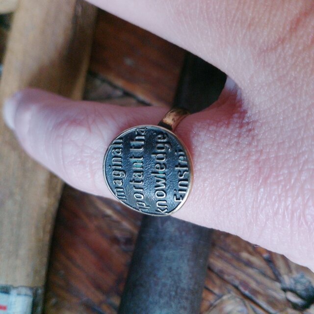 真鍮ブラス製ゴールドカラー・メッセージコイン指輪　1～22号サイズ調整OK　結婚、成人式に