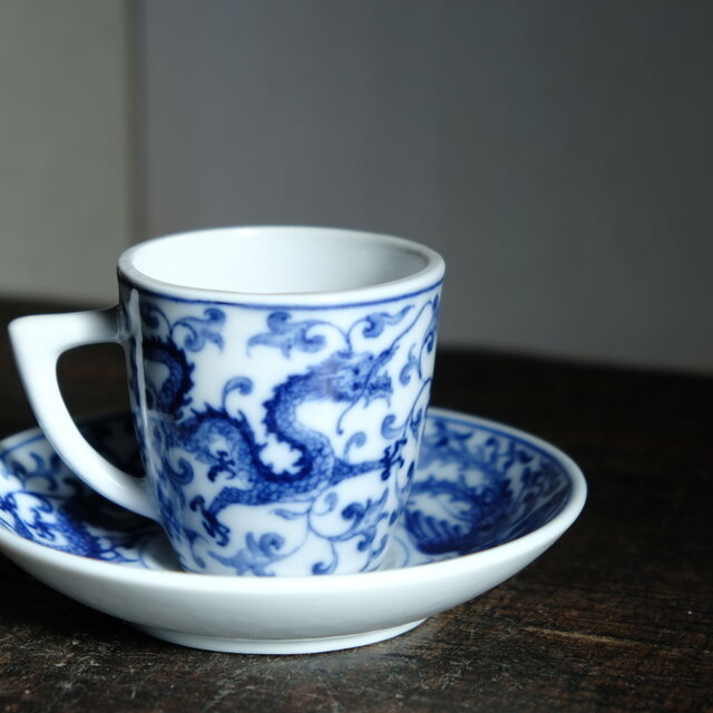 アンティーク シノワズリ　中国清朝中期　　白磁染付　透かし彫り　青花　筆立 アンティーク シノワズリ 中国清朝中期 白磁染付 透かし彫り 青花 筆立